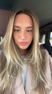 Dasha Dova Middle Finger