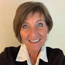 Rita Farrell's Instagram, Twitter & Facebook