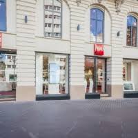 Aucune photo de boutique sfr marseille belsunce pour le moment, ajoutez une photo. Boutique Sfr Marseille Canebiere Vendeur De Telephones A Marseille 13001 Adresse Et Telephone Sur L Annuaire Hoodspot