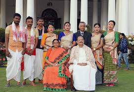 960 x 720 jpeg 135 кб. File The Vice President Shri M Venkaiah Naidu And Smt Usha Naidu With The Tableaux Artistes Who Participated In The Republic Day Parade 2018 In New Delhi On January 28 2018 3 Jpg Wikimedia Commons