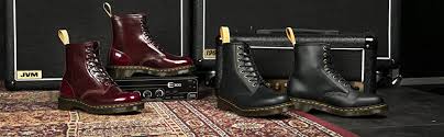 They have a perfect fit and are very easy to wear thanks to its elastic ankle band. Amazon Com Dr Martens Men S Vegan 2976 Chelsea Boot Cherry Red Oxford Rub Off 7 Chelsea