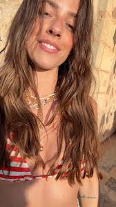 Als Kind habe ich immer die Songs aus meinen Lieblingsfilmen mitgesungen,  deren Figuren mich enorm inspiriert haben in der echten Welt meine Träume  zu verwirklichen. Daher freut es mich riesig bei ​„Die