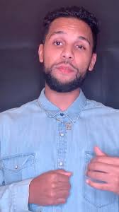 What is DG Sax Listening to? PART 4 🎧 ⁣, ⁣, #newmusic #newvibes  #chicagomusicians #reels #fyp