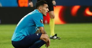 He began his prolific youth career in 2002, when he initially signed with boca juniors. Paris Saint Germain Sign Argentine Midfielder Leandro Paredes For 47 Million