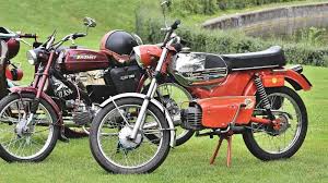 25 Kata Kata Bijak Keren Tentang Motor Tua 2021 Poskata