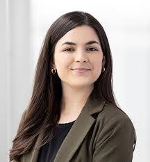 Marissa Main's Instagram, Twitter & Facebook