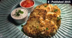 Therefore, as it is part of this cluster, it is pronounced as a real t sound. How Is Latkes Pronounce