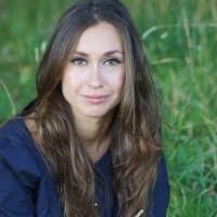 Maggie Janik's Instagram, Twitter & Facebook