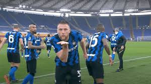 Non siamo la pagina ufficiale! Roma 2 2 Inter Mancinis Spater Ausgleich Verdirbt Die Comeback Plane Von Inter Anytime Football