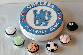 The first time i made this design (the manchester united one) i shaped it so there was a big gap between the sleeve and the body and as i was so inexperienced the icing tore under the arm leaving gaps on both sides. Football Teams Jerseys Cakes And Cupcakes Cakes And Cupcakes Mumbai