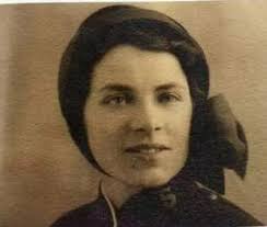 Why this Huddersfield mum is walking 2,000 miles to visit every RAF base in  the UK