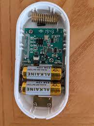 .rf bridge 433 is a small black box with a microusb port for power, a recessed reset button and three leds for notifications (power, custom and radio). Johcwwmbfuh6qm
