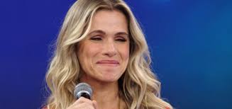 Ingrid Guimarães chora no Faustão e revela discriminação por ser 'feia' ·  Notícias da TV