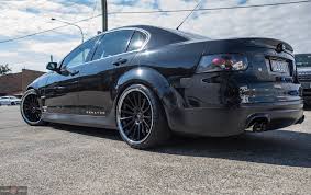 Engine sizes and transmissions vary from the sedan 6.2l 6 sp auto active sequential to the sedan 6.2l 6 sp manual. Hsv Commodore Ve Senator Black With Asanti Abl 24 Aftermarket Wheels Wheel Front