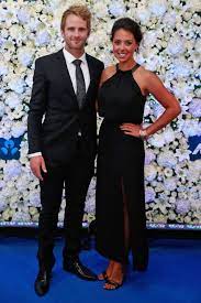 Kane williamson father name is brett williamson and mother name is sandra williamson. Kane Williamson Bio Wiki Net Worth Dating Girlfriend Age