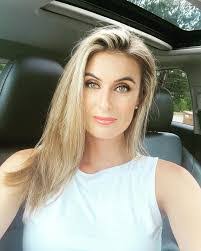 Samantha Stamm's Instagram, Twitter & Facebook