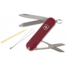 Minden van benne, csak semmi nem használható igazán. Victorinox Svajci Bicska Zsebkes 7 Funkcioval Classic 0 6223 Inshop Webaruhaz