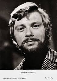 Boulevardkomödien mit georg thomalla, der in jeder folge in eine neue rolle schlüpft und das publikum als chef, als antiquitätenhändler oder als ehemann zum lachen bringt. Uwe Friedrichsen In Einer Spinnt Immer 1971 A Photo On Flickriver