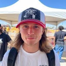 Kelly Rybacki's Instagram, Twitter & Facebook