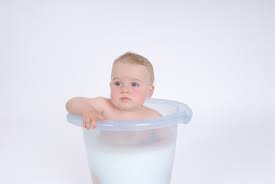 A possible indicator of this would be if your child stands and refuses to sit in the water through the entire bath. Avoiding Baby Eczema Triggers 2 Top Tips For Itch Free Bathing