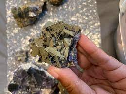 How To Clean Fluorite? : R/Rockhounds