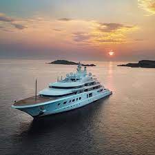 Quantum Blue Such A Beauty Rate It 1 10 For More Go To Www Black Boatsters Com Luxury Yachts Boats Luxury Yacht