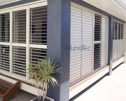 Operable aluminium louvre windows