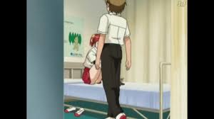 Dieses geile Teenie-Mädchen spritzt Muschisaft, während es seine Lehrerin  fickt.