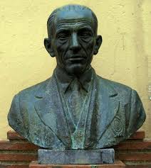 Busto de D. Eusebio González Martín por el escultor Enrique Pérez Comendador