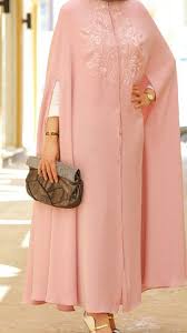 Love It But That Shirt Underneath Is A Bad Mix Abayas Fashion Hijabi Fashion Muslim Fashion