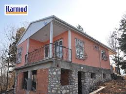 Prefabrik ev fiyatları evin metrekaresi, oda sayısı, isteğe göre eklenen diğer unsurlar (kapı modeli, mutfak dolapları, bahçe dizaynı, veranda, merdiven vs.) nedeniyle değişir. Erzurum Prefabrik Ev Fiyatlari Celik Villa Modelleri