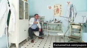 Cute shy teen bella gets first gyno exam from doctor tampa at tampa university! Filthy Gyno Doctor Performs Cute Teen Exam Video On Sexodi Com