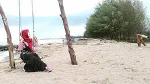 Pengunjung pun akan membludak saat memasuki musim liburan karena tiket masuk yang murah, yakni rp 5 ribu. 40 Tempat Wisata Di Pekalongan Yang Hits Terbaru