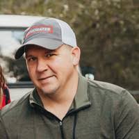 Lee Midkiff's Instagram, Twitter & Facebook