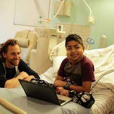 2013 iron man 3 (visual effects production manager: Actor Tom Hiddleston Has Visited Great Ormond Hiddles