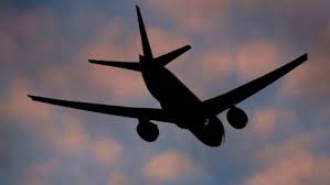 Réservez votre billet d'avion avec la compagnie aérienne de votre choix puis organisez au mieux votre voyage de sibiu à madrid avec ces informations pratiques. Un Roman Cu Coronavirus A Venit Din Spania Cu Avionul De La Madrid Nimeni Nu L A Oprit Ora De Sibiu