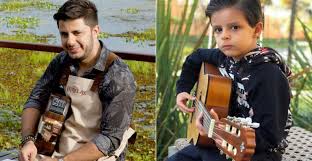 Vídeos, traduções e muito mais. Filho Cacula De Cristiano Araujo Aparece Tocando Violao E Encanta Os Fas