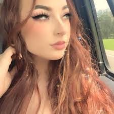 Selena Ray's Instagram, Twitter & Facebook