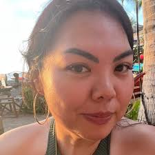 Both are grossly overpriced and overrated.