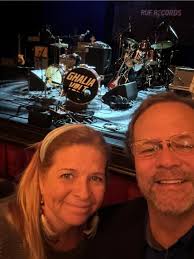 Row bb for Samantha Fish! Let's go!