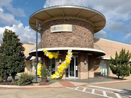 Maybe you would like to learn more about one of these? Kendra Scott Shop To Open In Highland Village Cross Timbers Gazette Southern Denton County Flower Mound News