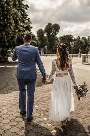 Maybe you would like to learn more about one of these? Zweiteiler Zur Hochzeit Mit Spitzen Body Und Midi Rock In Ivory Braut Brautkleid Kurz Familienfoto Outfits