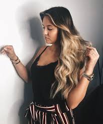 Dagi bee is a famous german youtuber and actor. Pin Von Bella Auf Dagi Dagi Bee Dagi Bee Haare Prominente Mutter