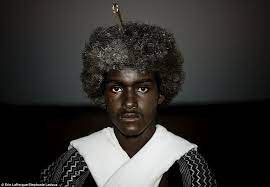 18 Beautiful Photographs Of Ethiopian Tribes Who Style Their Hair With Butter Cow Fat And Even Spit Gallery