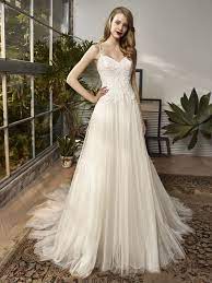 Romantic, classic, and oh so luxe. Enzoani Brautmoden Brautkleider Hochzeitskleider Abendkleider Balayi