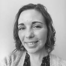 Vicky Savage's Instagram, Twitter & Facebook