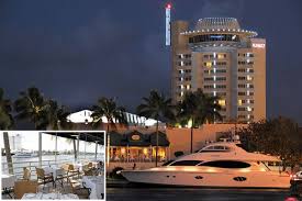 Dining With A View Waterfront Restaurant Florida Water Waterfront Dining