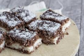 Cea mai simpla si banala reteta, foarte buna pentru ca nu contine deloc ulei sau altfel de grasime. Prajitura De Post Prajitura Cu Cocos Reteta Prajitura De Post Cu Cocos