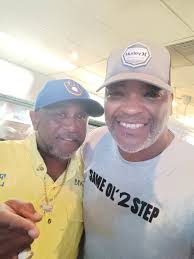 More gigs to post as we become aware of them! BONUS points if you can spot  the pic that doesn't belong (still true though)! 🤣 Have a great week and  weekend everyone!!