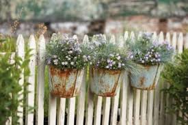 40 amazingly creative diy craft ideas for the most wonderful flower garden. 11 Rustic Rusty Metal Diy Ideas For Your Lawn And Garden Diy Crafts